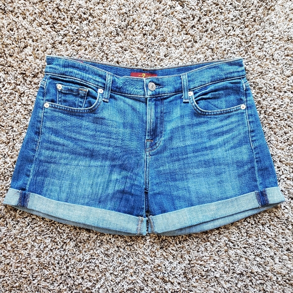 7 For All Mankind rolled jean shorts size 26 - Picture 1 of 6